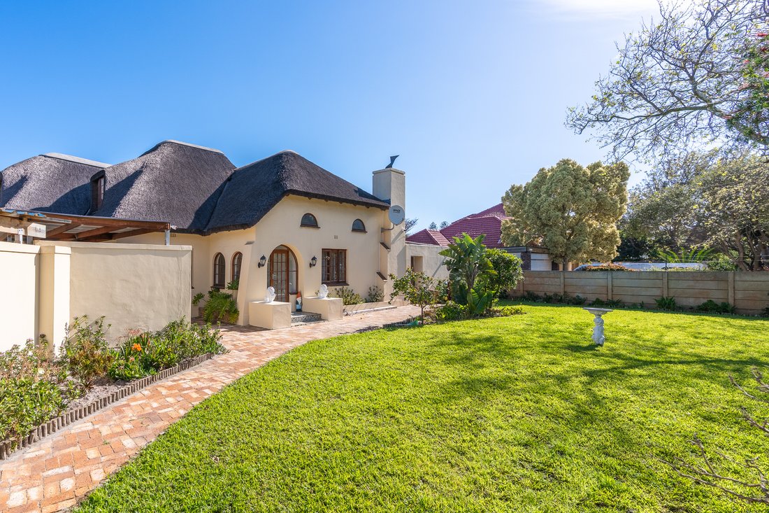 Casa de Campo en Pinelands, Southern Suburbs, Ciudad del Cabo 2 - 19095733