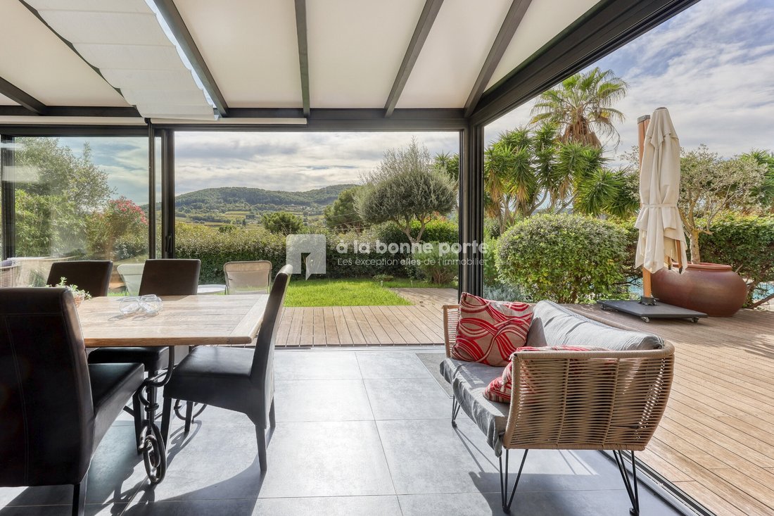Villa in La Cadière-d'Azur, Provence-Alpes-Côte d'Azur, Frankreich 1 - 16536797