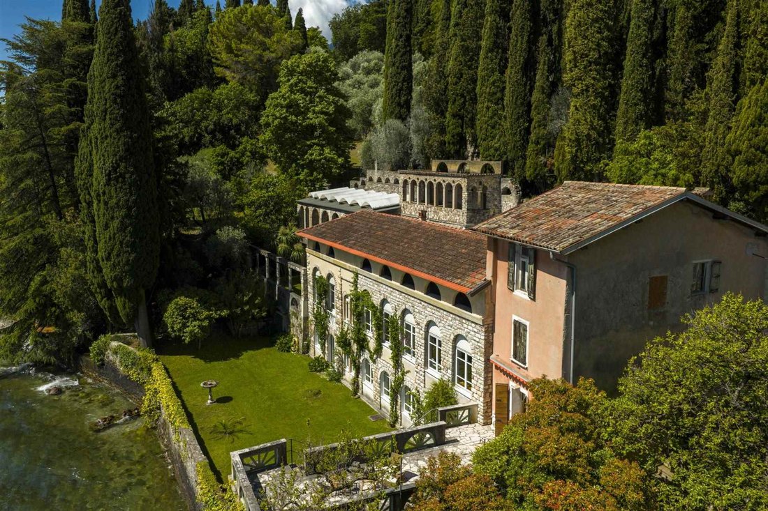 Villa en Gargnano, Lombardía, Italia 2 - 19094972