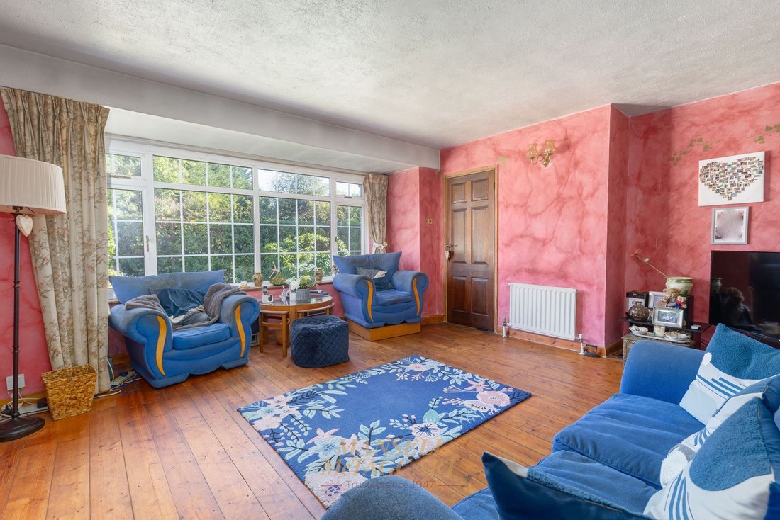 House in Charlwood, England 2 - 19095428