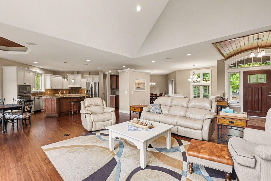 House in Alto, Michigan, United States 5 - 19095862