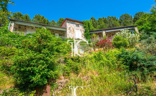 Maison à Les Vans, Auvergne-Rhône-Alpes, France 1