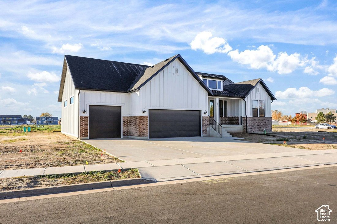 House in Clearfield, Utah, United States 2 - 19096447