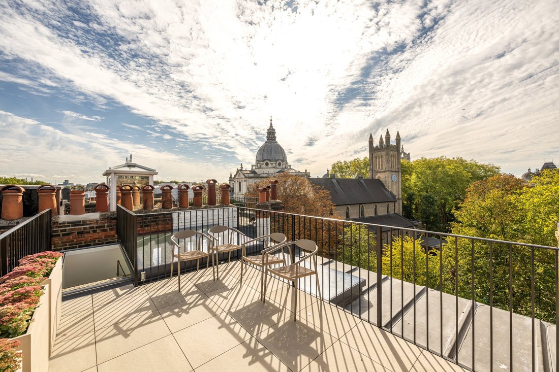 Apartment in Knightsbridge, Kensington And Chelsea, England 2 - 19094343