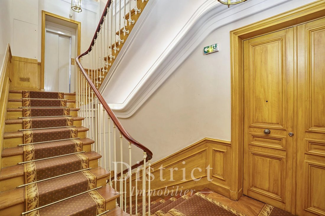 Wohnung in Triangle d'Or, Paris 8e Arrondissement, Paris 1 - 19095218