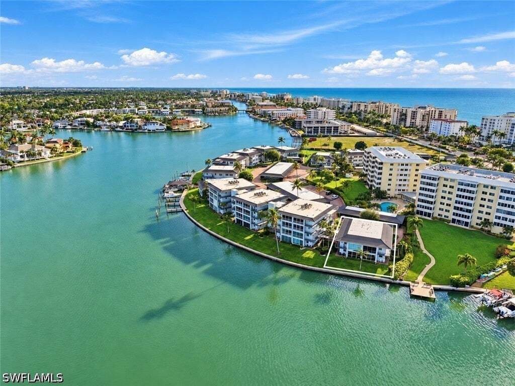 Condo in Naples, Florida, United States 1 - 19096602