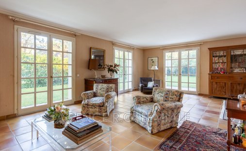 Villa en Charlemagne, Maisons-Laffitte, Francia 1
