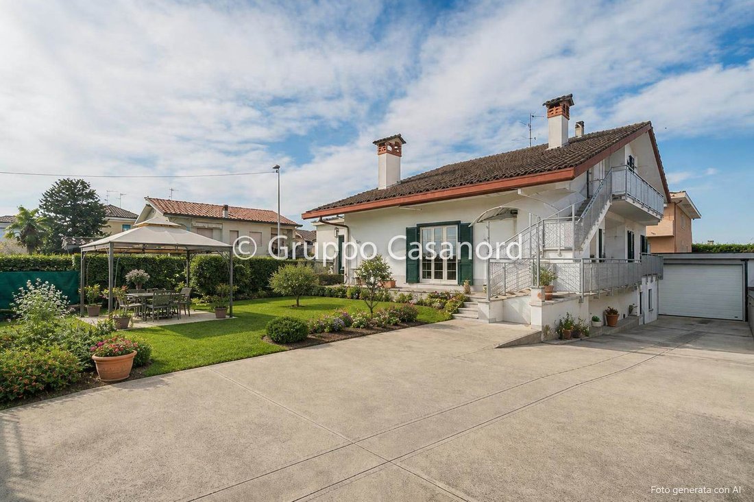 Villa à Carugate, Lombardie, Italie 3 - 17474200