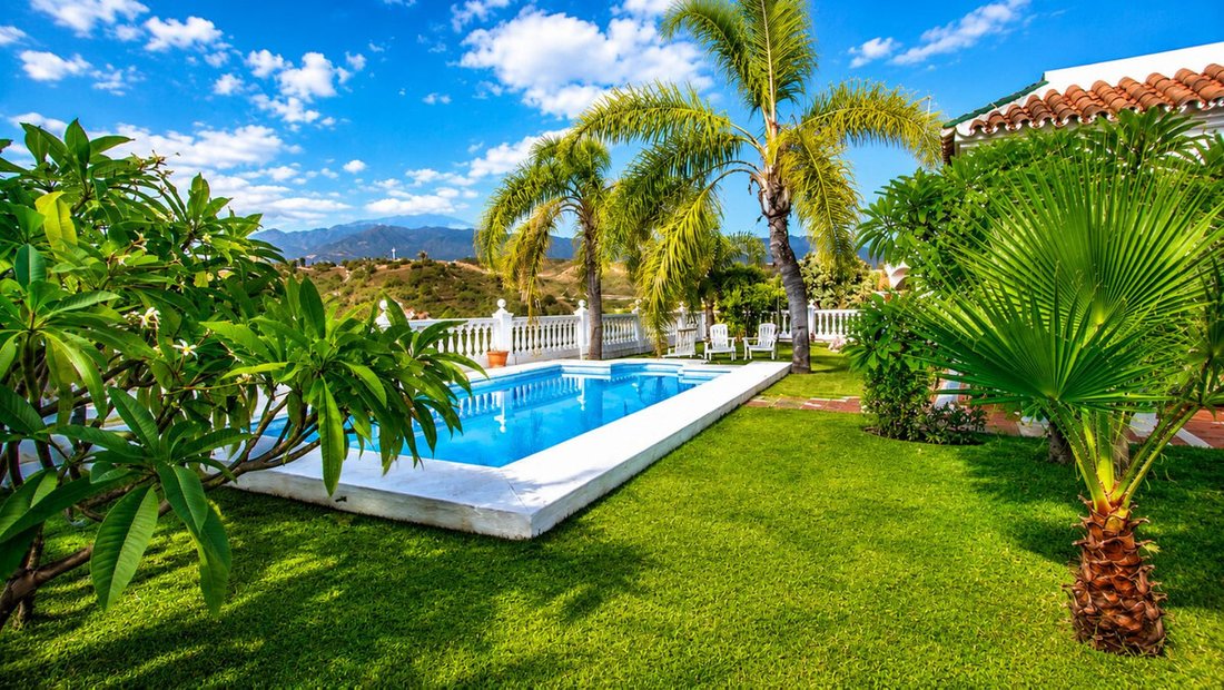 Finca in Estepona, Andalusien, Spanien 2 - 16289435