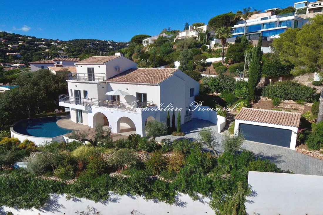 Villa en Les Issambres, Roquebrune-sur-Argens, Francia 5 - 19094970