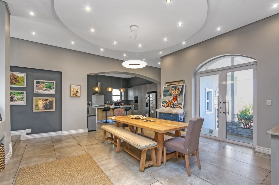 House in Midrand, Gauteng, South Africa 5 - 19095732