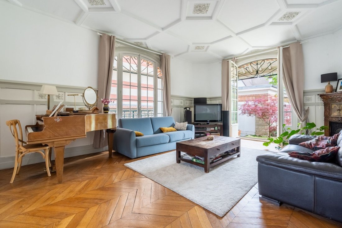 Casa a Peri, Joinville-le-Pont, Francia 1 - 17546284