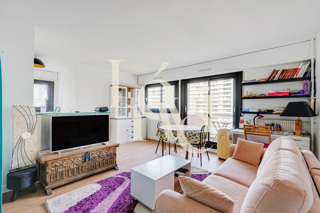 Apartment in Nationale-Deux Moulins, Paris 13e Arrondissement, Paris 1 - 19095523