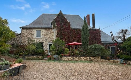 Maisons de campagne à Les Touches, Pays de la Loire, France 1