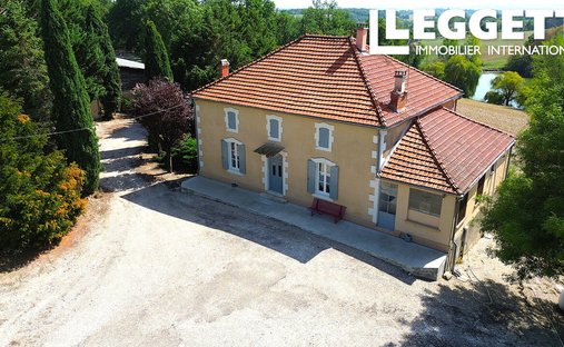Maison à Saint-Pastour, Nouvelle-Aquitaine, France 1
