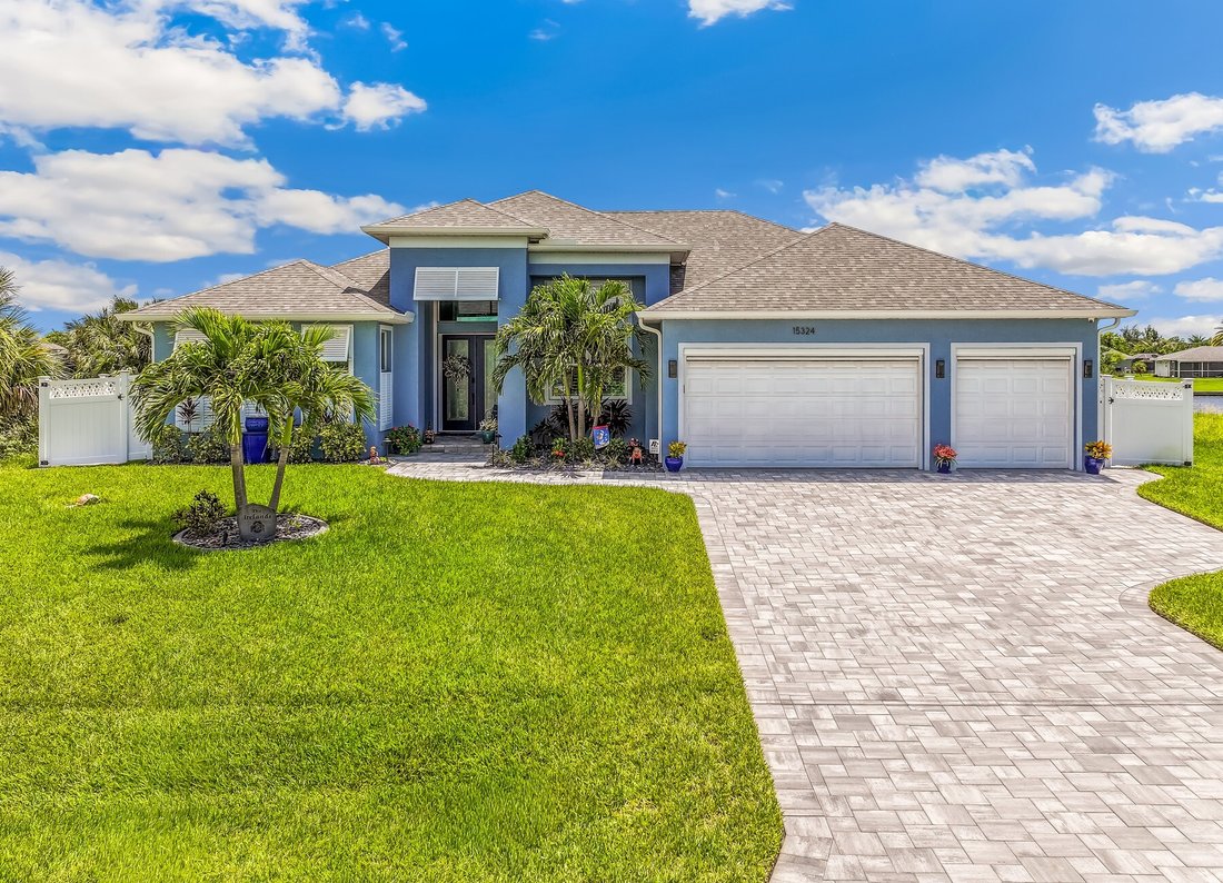 Casa en Port Charlotte, Florida, Estados Unidos 2 - 19093969