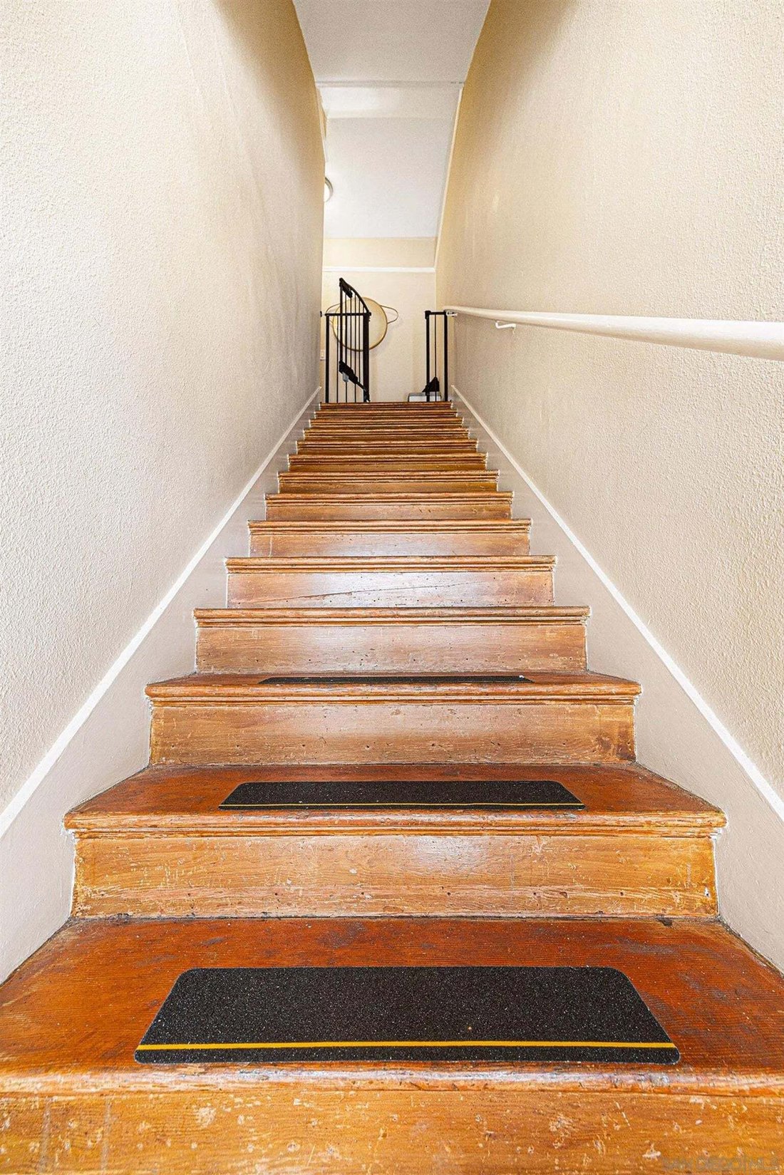 San Diego, California, United States 4 - 19097176