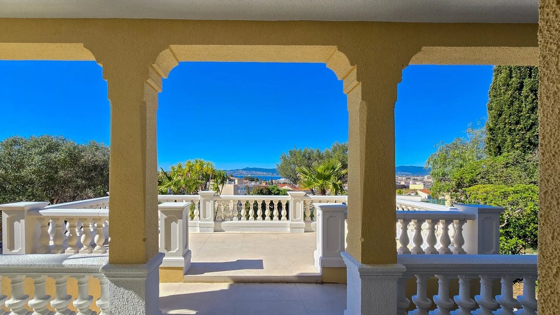 Villa a Altopiano Notre Dame Nord, Saint-Raphaël, Francia 1 - 17356223