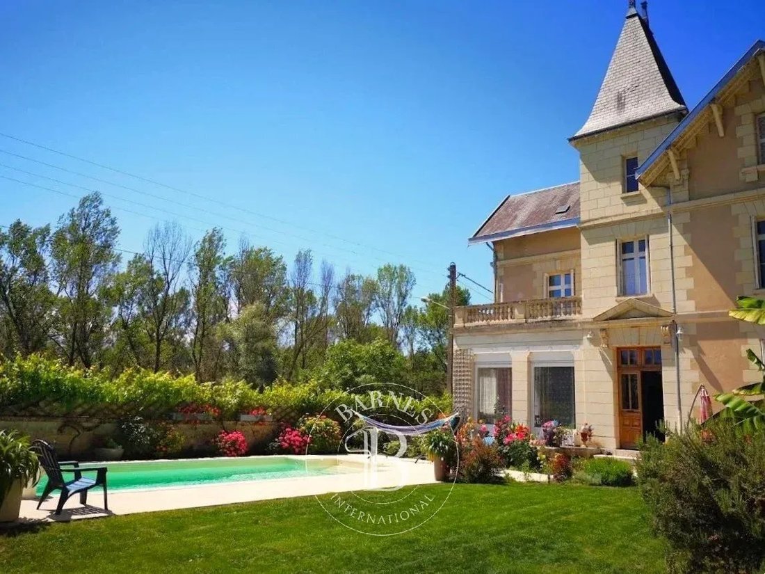 Casa en Luynes, Centro-Val de Loira, Francia 1 - 18994007