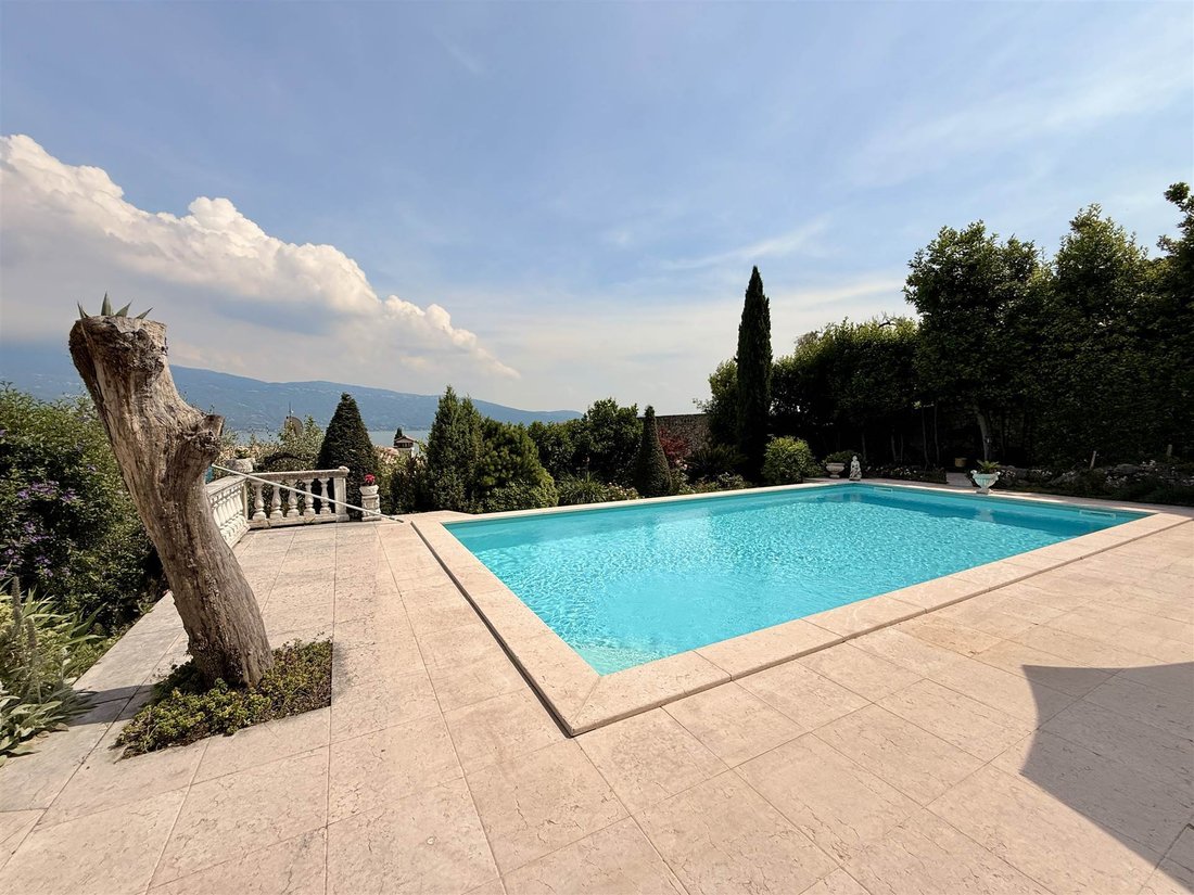 Villa en Gargnano, Lombardía, Italia 2 - 19094879