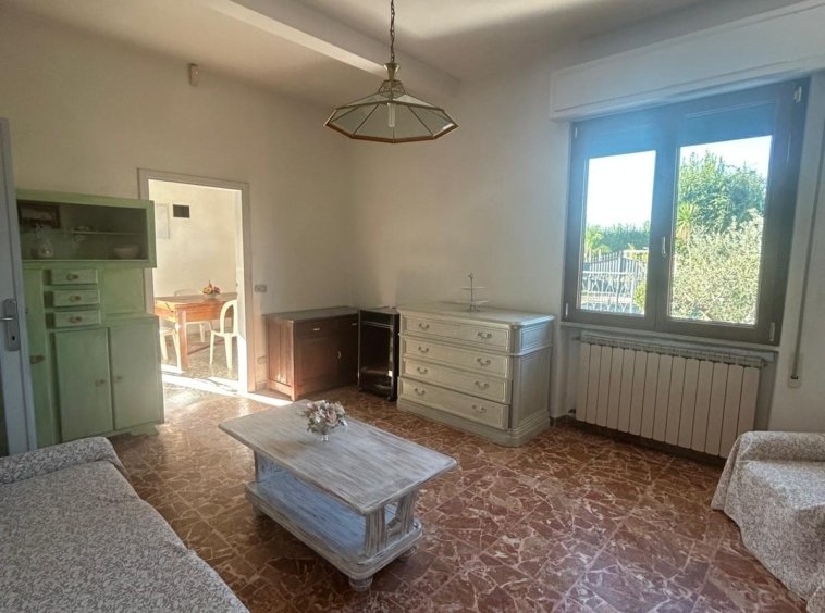 Villa in Pietrasanta, Tuscany, Italy 4 - 19094617
