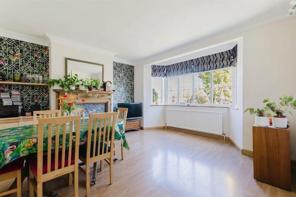 House in Eastcote Village, Hillingdon, England 3 - 19096523