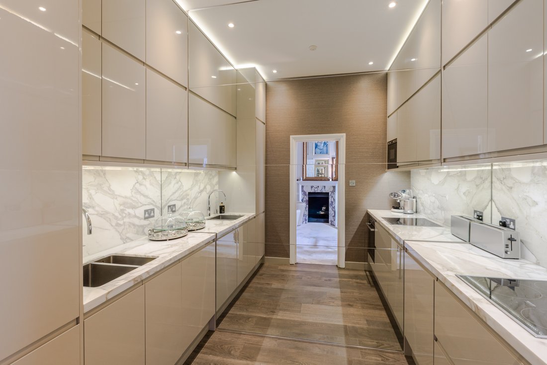 Apartment in Hyde Park, Westminster, England 5 - 19094348