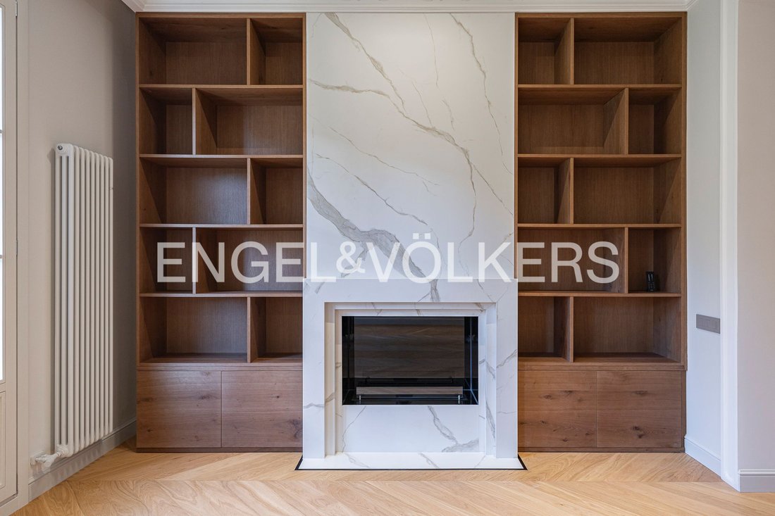 Appartamento a Eixample, Barcellona, Spagna 3 - 19096843