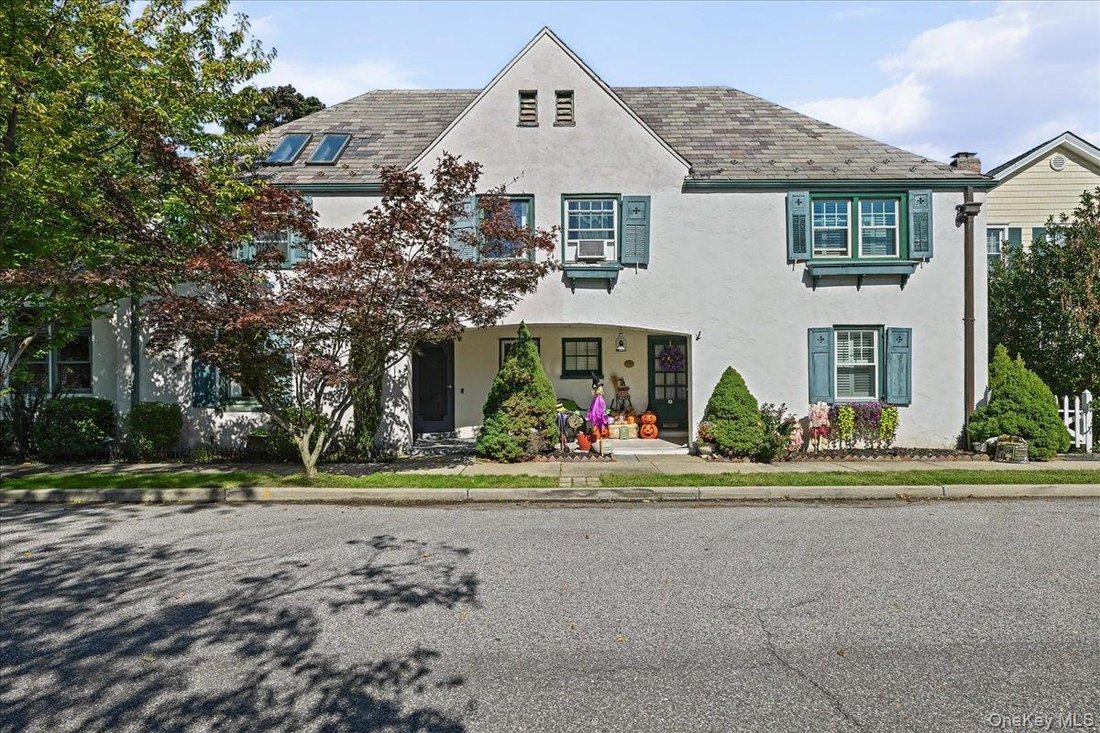 Casa a Garden City, New York, Stati Uniti 1 - 19094414