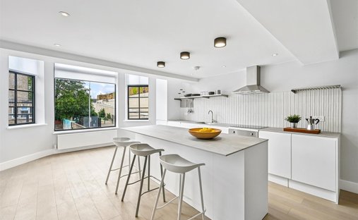 Apartment in Shepherds Bush, Hammersmith and Fulham, England 1