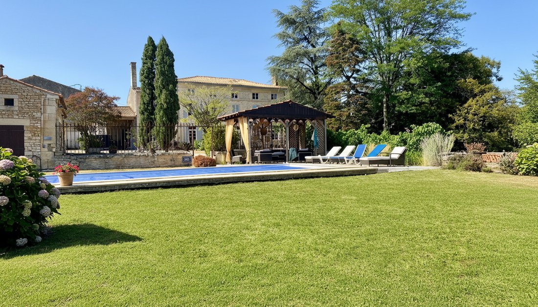 Villa a Niort, Nuova Aquitania, Francia 3 - 19095705