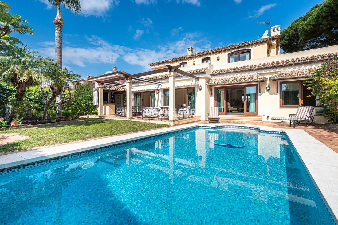 Villa a Estepona, Andalusia, Spagna 2 - 12022495