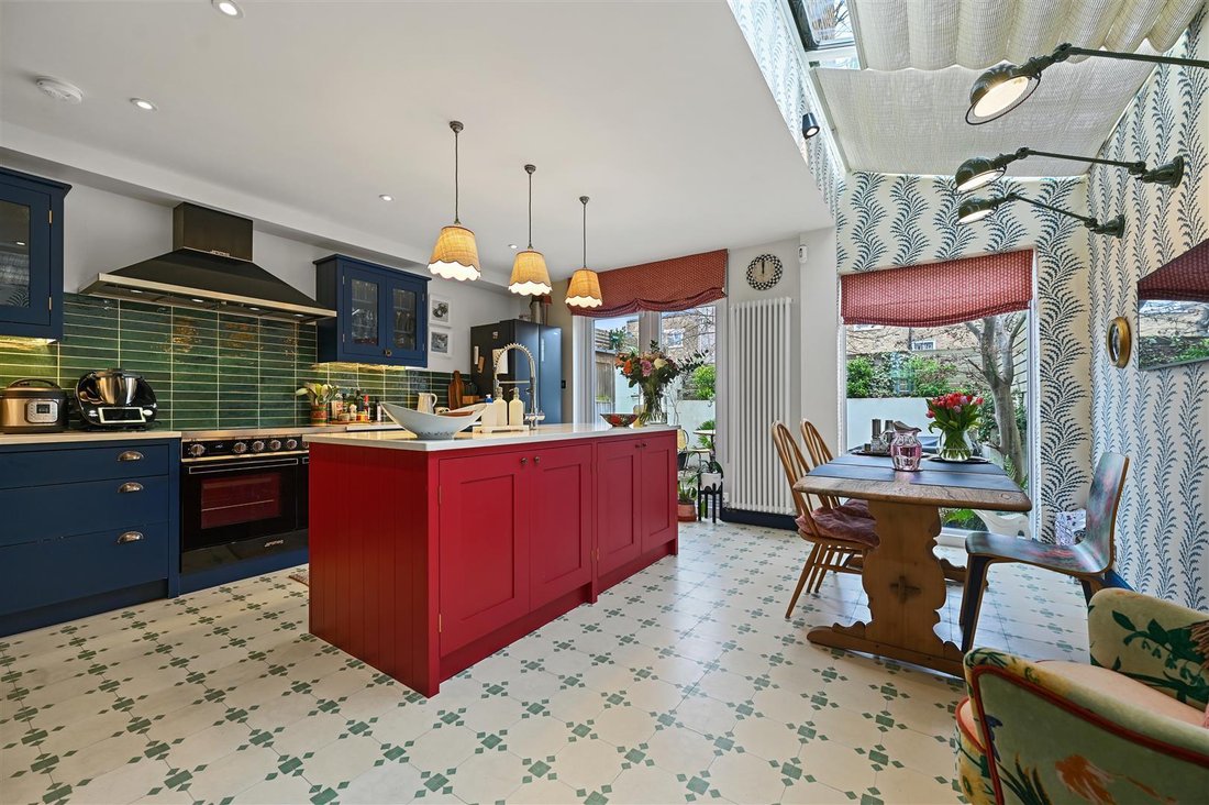 House in Shepherds Bush, Hammersmith and Fulham, England 2 - 19094327