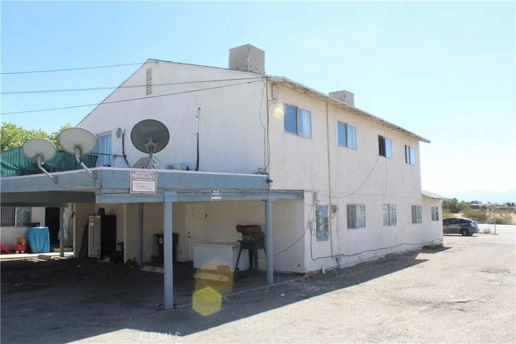 Victorville, California, United States 4 - 19099573