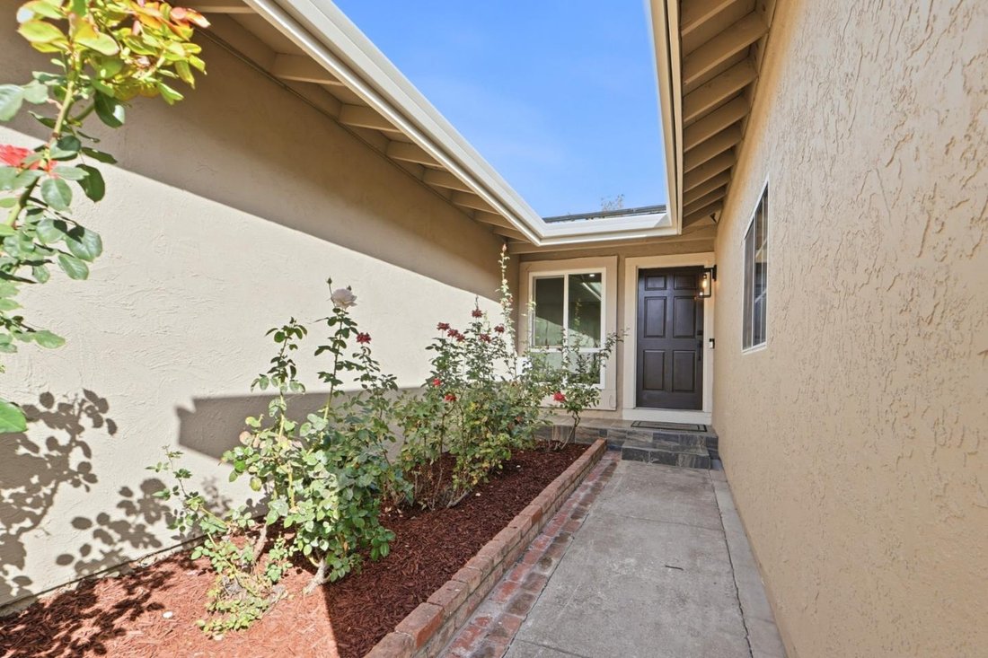 House in Gilroy, California, United States 4 - 19099477