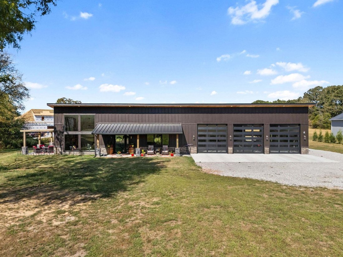 House in Tullahoma, Tennessee, United States 2 - 19099326