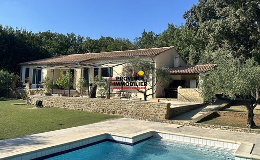 Villa in Grignan, Auvergne-Rhone-Alpen, Frankreich 1
