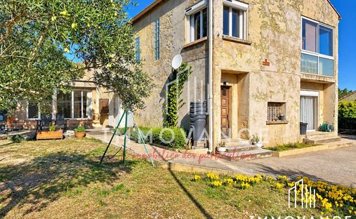 Maison à Centre Ville, Fabrègues, France 1