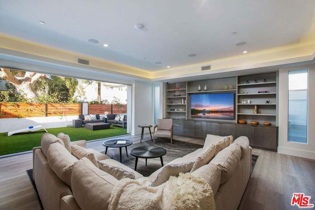 House in Los Angeles, California, United States 1 - 19099351