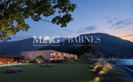 House in Caslano, Ticino, Switzerland 1