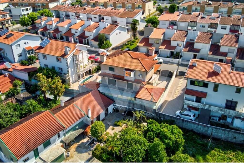 Townhouse in Vila de Prado, Braga, Portugal 5 - 19099419