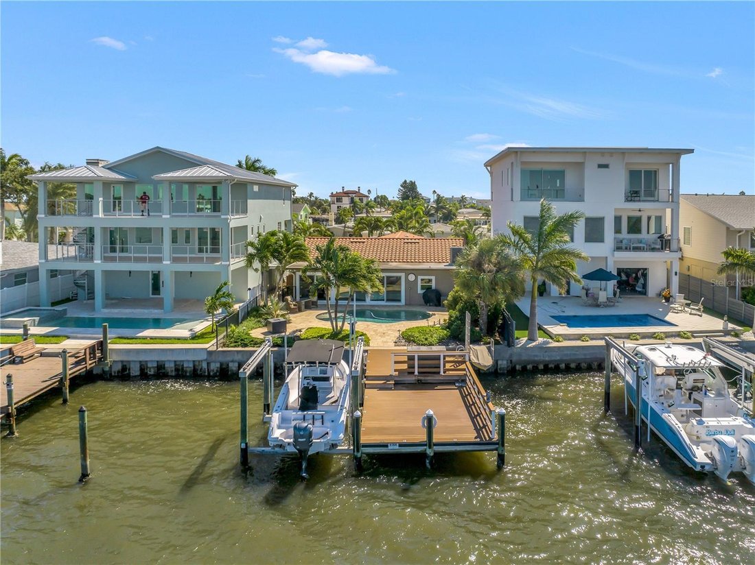 Casa a Madeira Beach, Florida, Stati Uniti 4 - 19099515