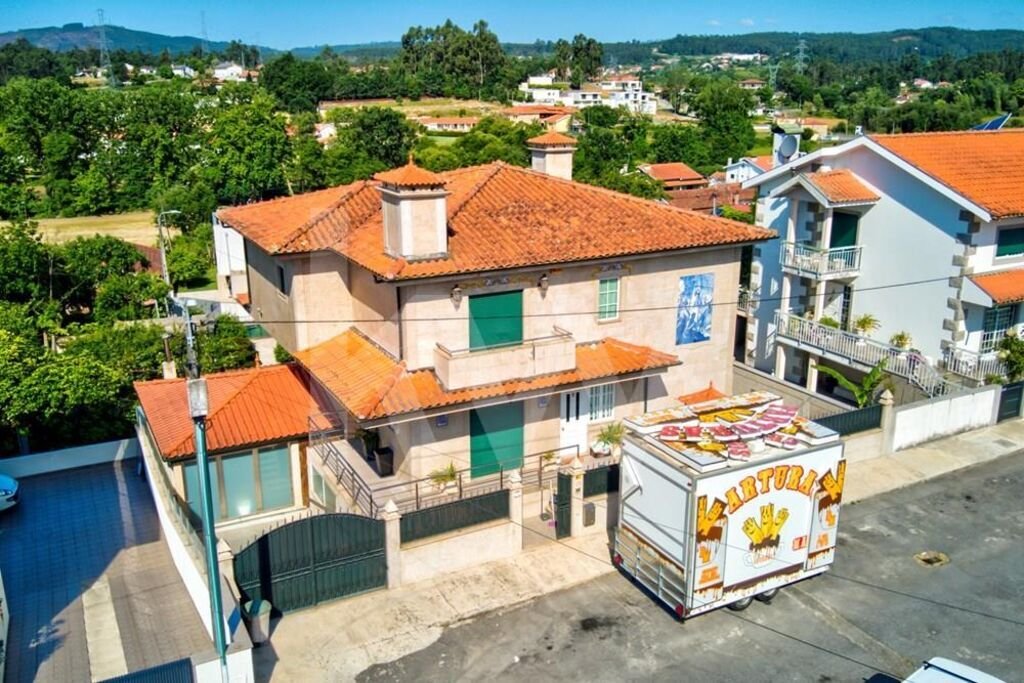 Townhouse in Vila de Prado, Braga, Portugal 3 - 19099419