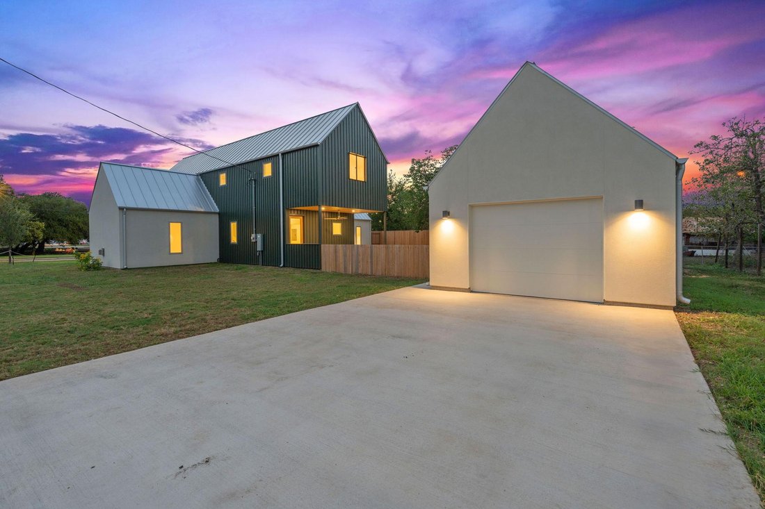 House in Lockhart, Texas, United States 4 - 19099449