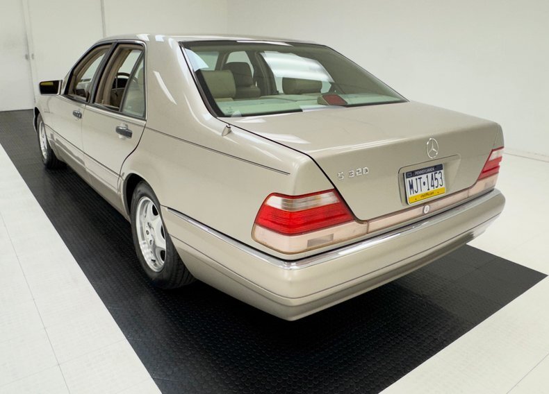Sedan in Morgantown, United States 3 - 19099636