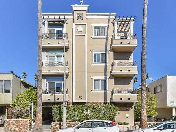 Condo in Los Angeles, California, United States 1 - 19099563