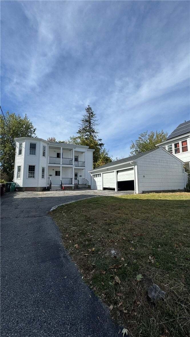 Woonsocket, Rhode Island, United States 1 - 19099265