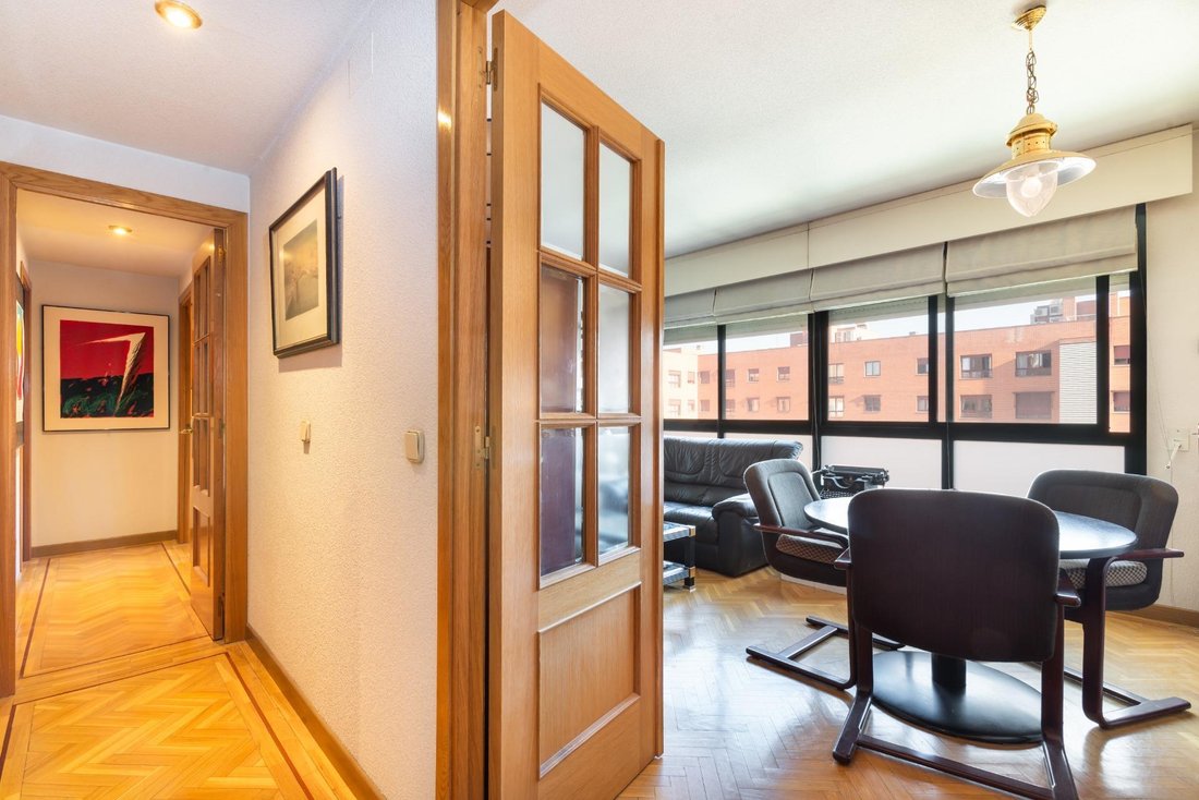 Appartamento a Retiro, Madrid, Spagna 4 - 19099279
