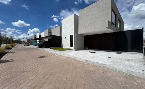 Townhouse in Santiago de Querétaro, Querétaro, Mexico 1