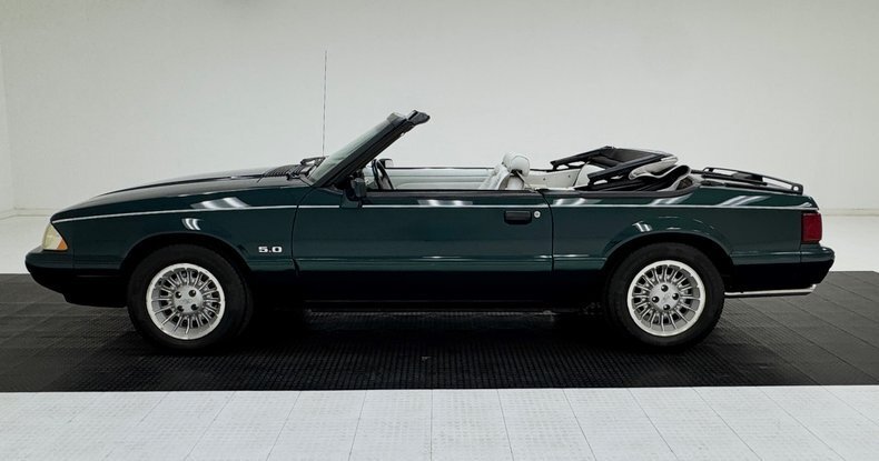 Cabriolet in Morgantown, United States 4 - 19099686